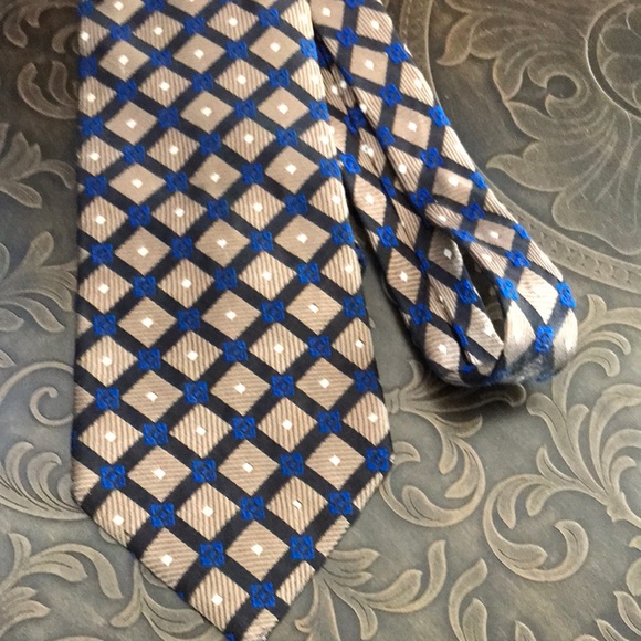 Bruno Piattelli Pure Silk Tie - Picture 2 of 9